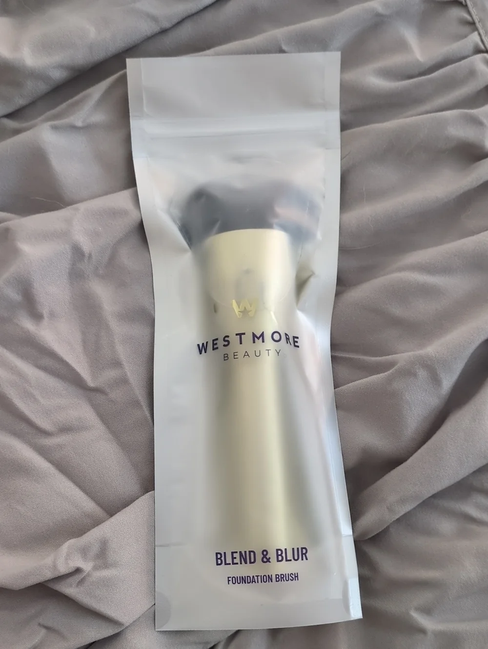 New Westmore Beauty Blend & Blur Foundation Brush - Gold